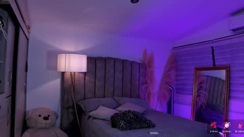  emily valentina     online show from February 17, 1:24 am