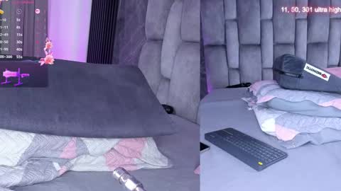 Snapshot of emily___fox chatting on December 5, 12:03 pm Emily online show from December 5, 12:03 pm