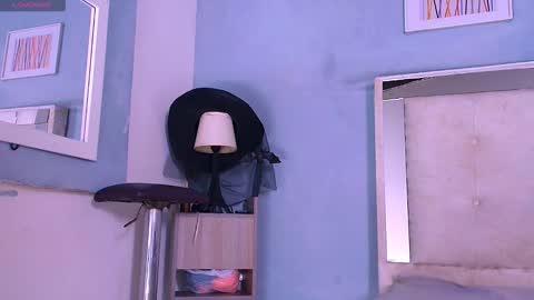 Snapshot of emily_castillo1_ chatting on October 13, 3:39 am emily_castillo1_ online show from October 13, 3:39 am