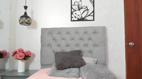 Emily online show from November 22, 1:54 pm