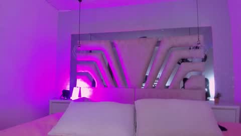 Emily online show from September 10, 11:32 am