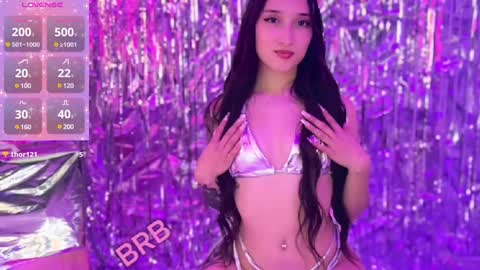 emily_fox7 online show from January 8, 3:07 pm