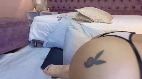 Emily online show from November 30, 7:18 pm