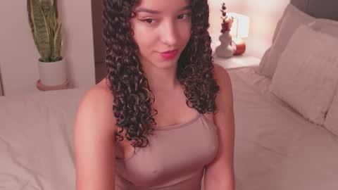 Snapshot of emily_johnson1 chatting on February 23, 1:13 am Juliana online show from February 23, 1:13 am