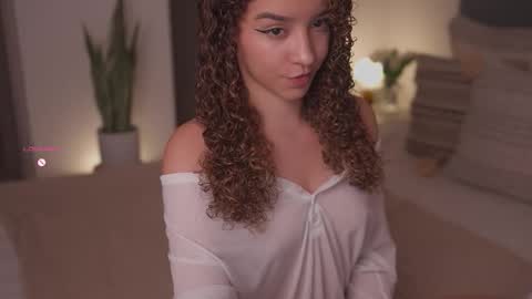 Juliana online show from March 8, 12:52 am