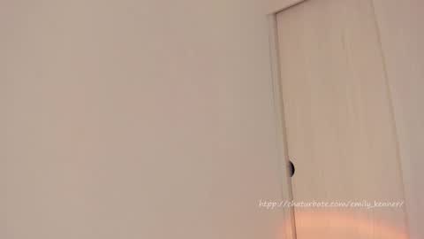 EmilyKenner  Independent model  online show from March 19, 2:32 pm