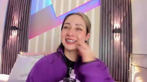 Emily online show from October 20, 2:50 pm