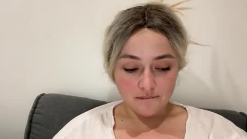 emily_morning_dew online show from September 8, 5:34 pm