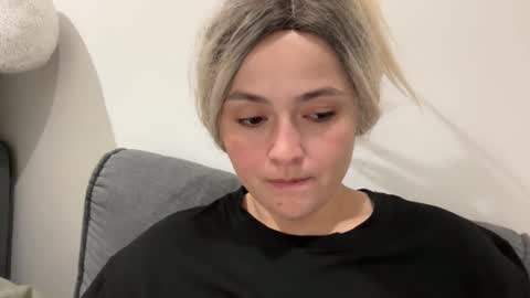 emily_morning_dew online show from September 15, 8:31 pm