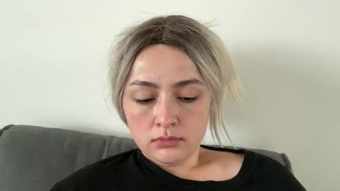 emily_morning_dew online show from September 18, 4:58 am