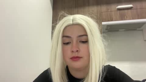 emily_morning_dew online show from December 14, 9:25 am