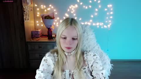 Lia online show from March 10, 12:04 pm