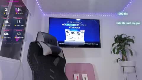 emily_palmeer online show from October 25, 9:28 am