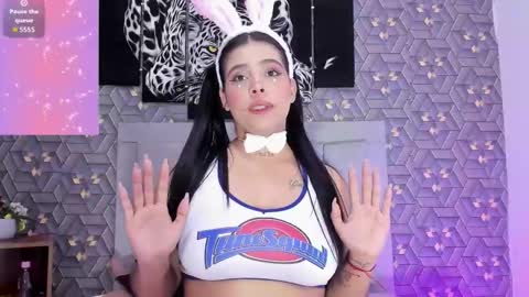 Snapshot of emily_rivera78 chatting on November 1, 12:01 am Emily online show from November 1, 12:01 am