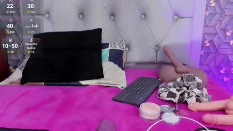 Snapshot of emily_rivera78 chatting on December 5, 4:54 am Emily online show from December 5, 4:54 am