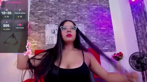 emily_sc online show from December 18, 2:38 pm