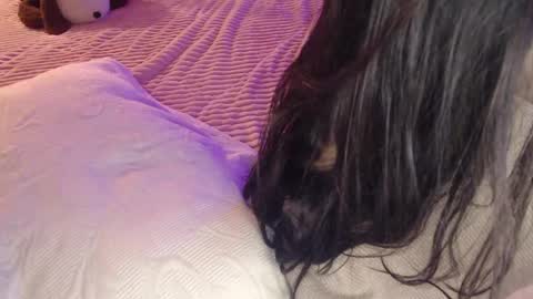 Snapshot of emily_swan_04 chatting on January 25, 1:43 am Emily Swan online show from January 25, 1:43 am