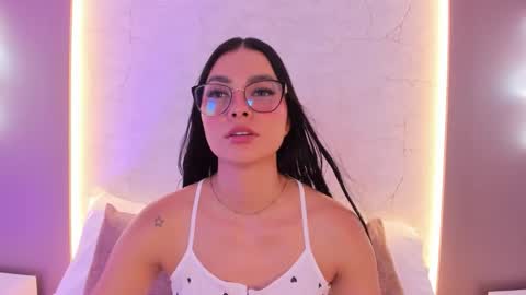 emily_tolson online show from February 13, 8:27 pm