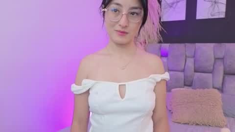 Snapshot of emily_vermont chatting on September 16, 4:13 am emily_vermont online show from September 16, 4:13 am