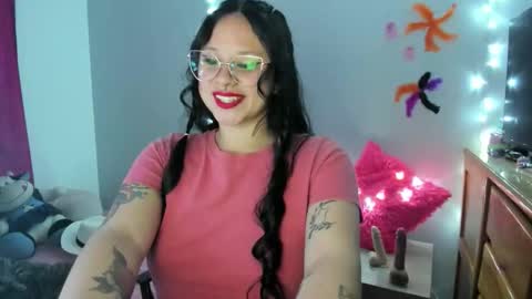 emily_vixen_ online show from October 20, 5:19 am