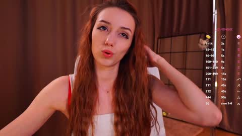 Snapshot of emily_w0w_ chatting on January 25, 3:30 pm Lia online show from January 25, 3:30 pm