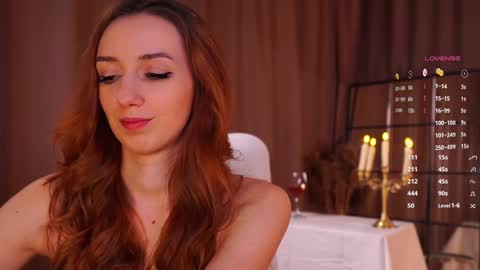 Snapshot of emily_w0w_ chatting on February 14, 3:47 pm Lia online show from February 14, 3:47 pm