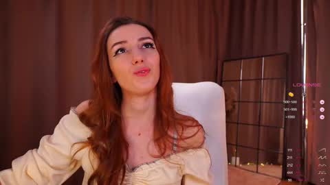 Snapshot of emily_w0w_ chatting on February 18, 4:26 pm Lia online show from February 18, 4:26 pm