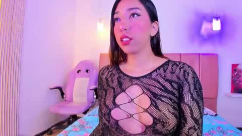 emily_walker4 online show from December 15, 3:44 am