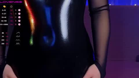 Snapshot of emilyart_ chatting on February 28, 6:09 pm artist Emily online show from February 28, 6:09 pm