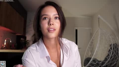 emilybatee online show from April 20, 6:31 pm