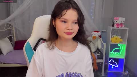 Emilyhaves online show from December 19, 4:41 am