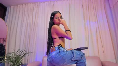 Sweet Emily online show from March 28, 7:13 pm