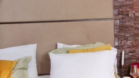 Snapshot of emilycolle_ chatting on January 9, 11:14 am Emily online show from January 9, 11:14 am