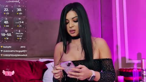 Snapshot of emilycolle_ chatting on February 8, 12:28 pm Emily online show from February 8, 12:28 pm