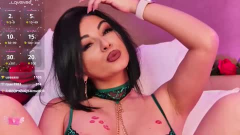 Snapshot of emilycolle_ chatting on February 16, 7:59 am Emily online show from February 16, 7:59 am