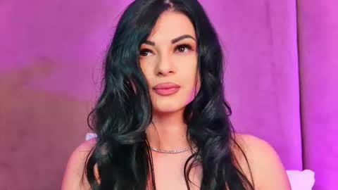 Snapshot of emilycolle_ chatting on March 10, 8:04 am Emily online show from March 10, 8:04 am