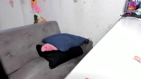 Emily online show from April 3, 7:34 pm