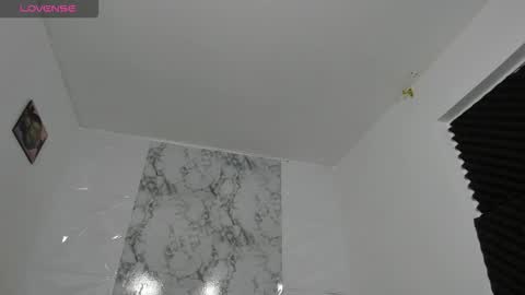 JULIANA ANDREA online show from November 3, 12:13 am