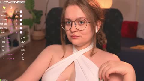 Emily  online show from December 29, 3:13 pm