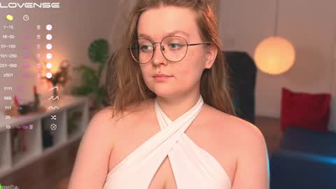 Emily  online show from February 3, 12:25 pm