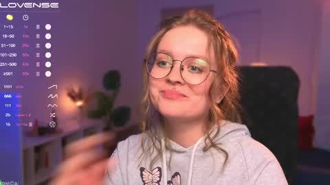 Emily  online show from February 15, 6:33 pm