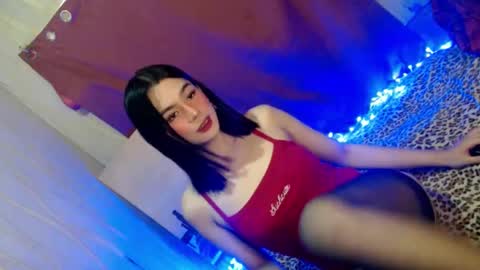 Snapshot of emilyfuckers chatting on January 3, 12:00 am ariane online show from January 3, 12:00 am