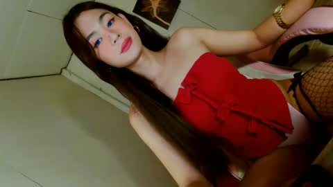 Snapshot of emilyfuckers chatting on September 30, 10:26 pm ariane online show from September 30, 10:26 pm