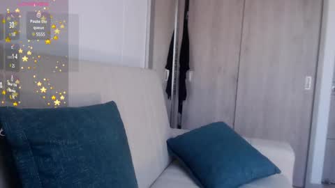 Emily online show from December 10, 6:28 pm