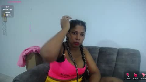 Emilyhines online show from November 17, 1:00 am