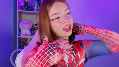 Snapshot of emilykarterr chatting on December 15, 4:11 pm VALEEEN online show from December 15, 4:11 pm