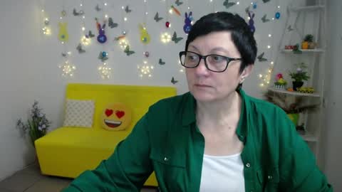 Emily online show from April 9, 6:19 am