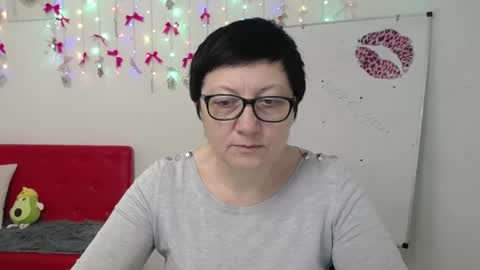 Emily online show from April 19, 5:18 am