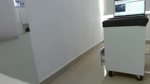 Snapshot of emilymonrro chatting on December 22, 6:59 pm emily monrro online show from December 22, 6:59 pm