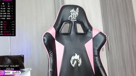 Emilyn online show from April 4, 4:15 pm